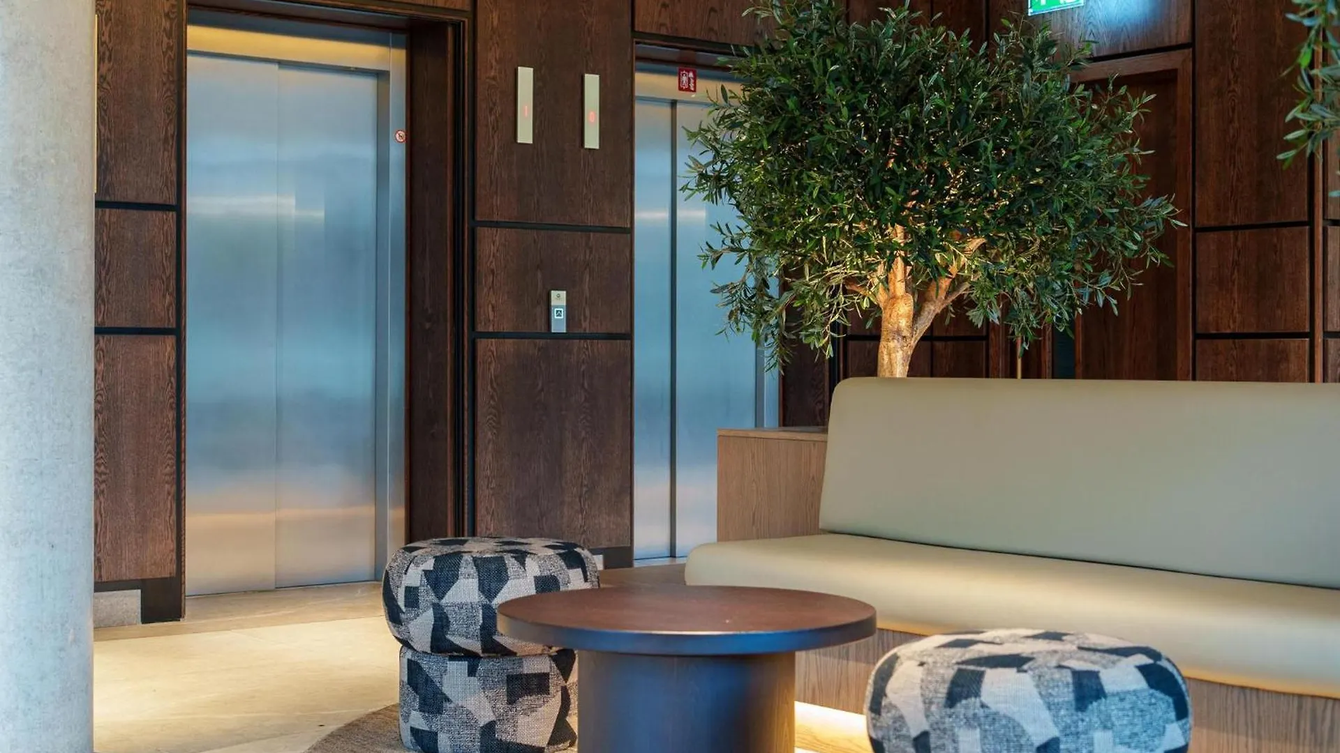Emerald Elegance, 2Bed 2Bath Leeds Escape, Center & Stadium 리즈
