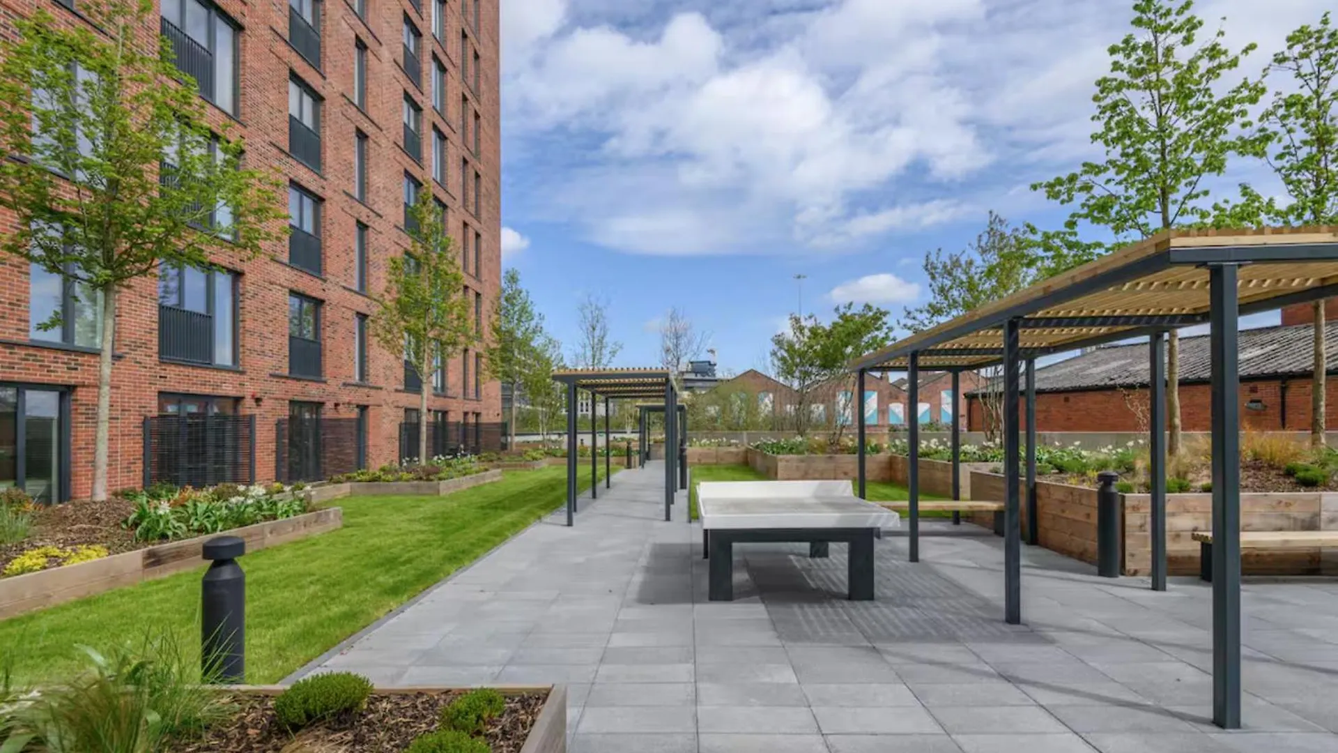 아파트 Emerald Elegance, 2Bed 2Bath Leeds Escape, Center & Stadium